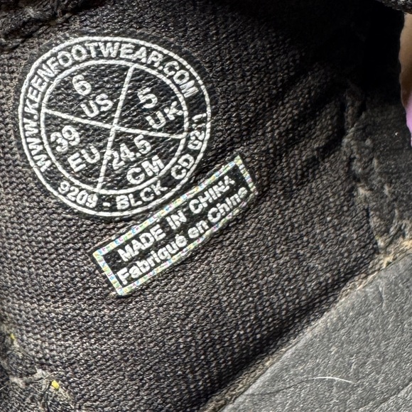 Keen Men’s Newport H2 Closed Toe Black Yellow Outdoor Rugged Sandals Size 6 - Picture 12 of 13